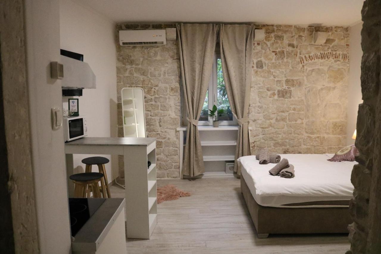 Studios Kadena Trogir - 18Th Century Stone House Екстериор снимка