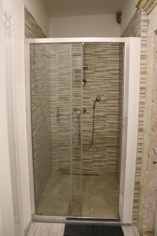 Studios Kadena Trogir - 18Th Century Stone House Екстериор снимка