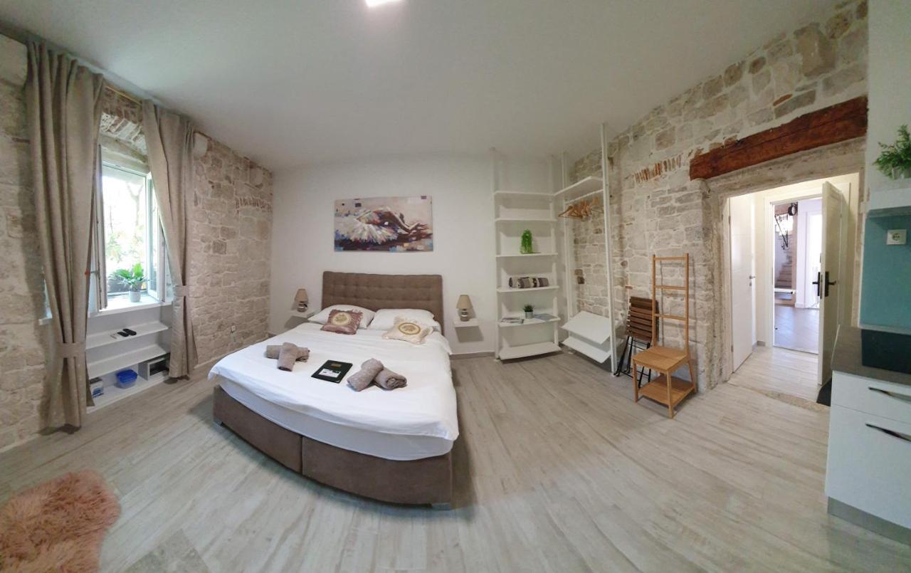 Studios Kadena Trogir - 18Th Century Stone House Екстериор снимка
