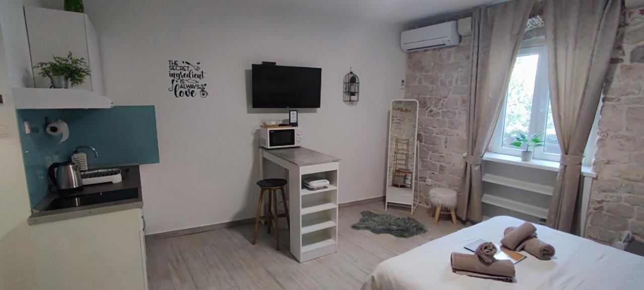 Studios Kadena Trogir - 18Th Century Stone House Екстериор снимка