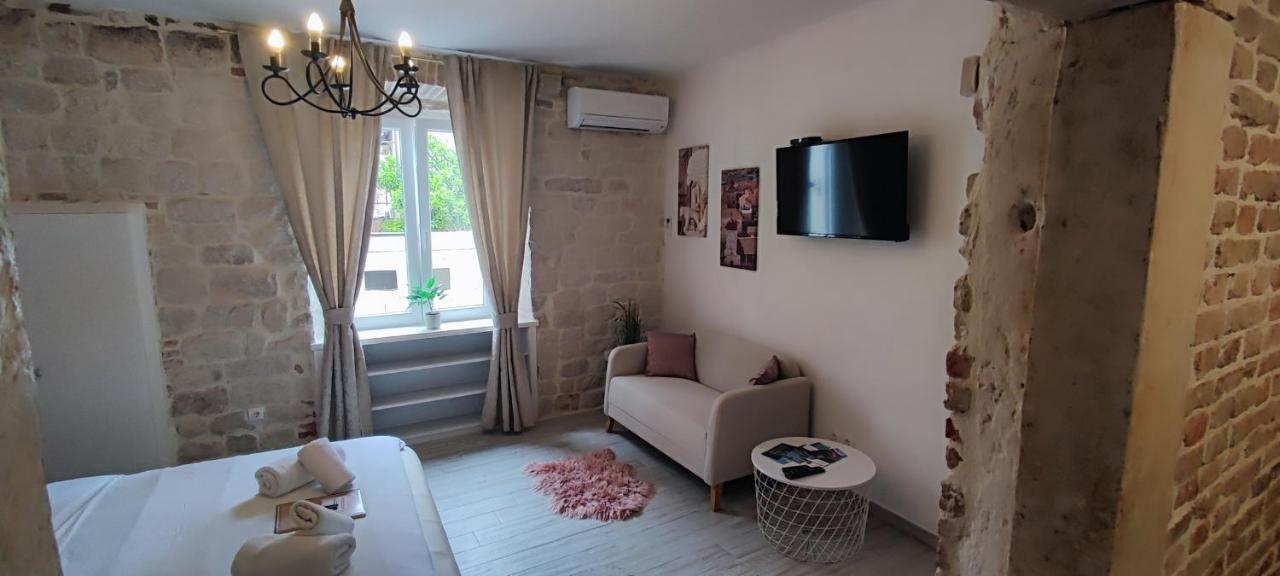 Studios Kadena Trogir - 18Th Century Stone House Екстериор снимка