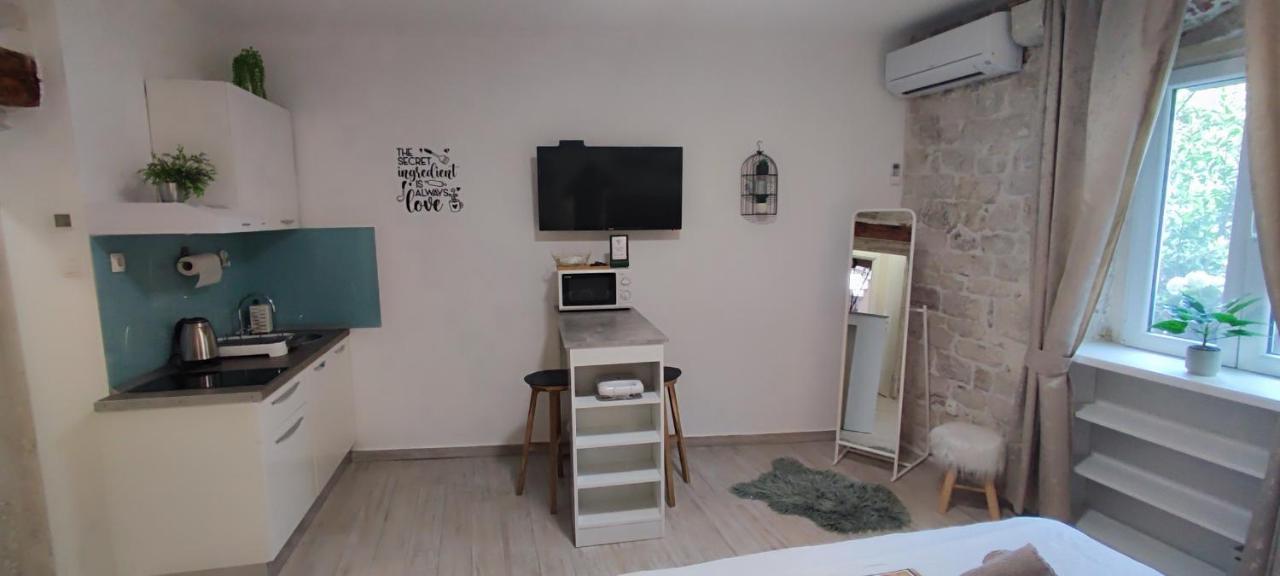 Studios Kadena Trogir - 18Th Century Stone House Екстериор снимка