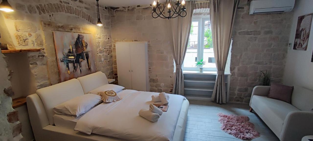 Studios Kadena Trogir - 18Th Century Stone House Екстериор снимка