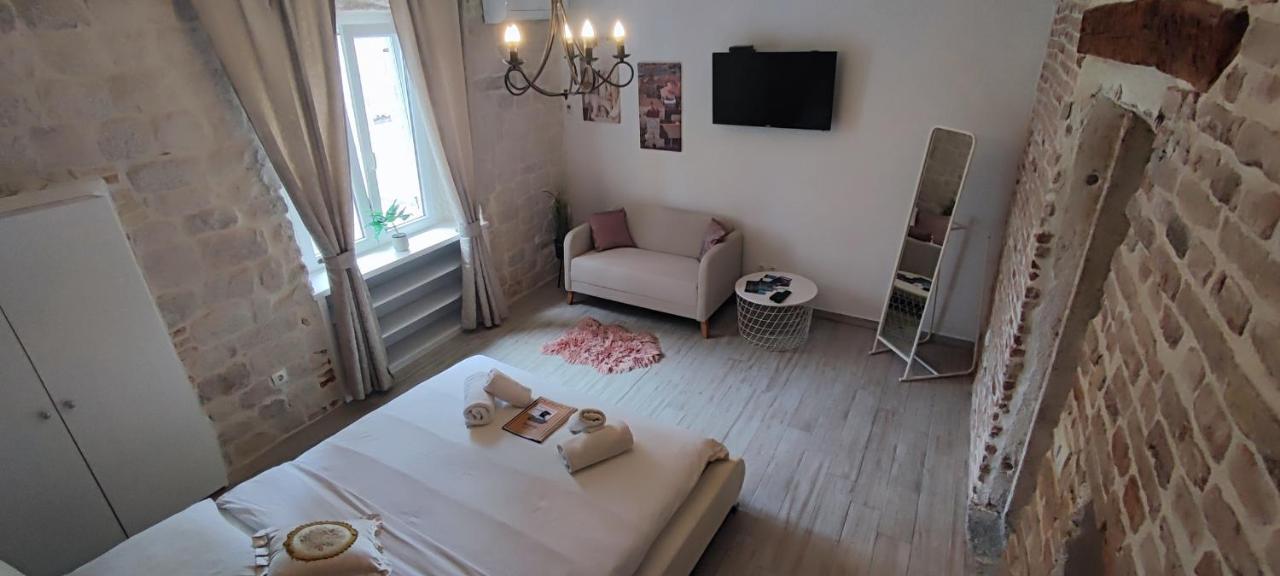 Studios Kadena Trogir - 18Th Century Stone House Екстериор снимка