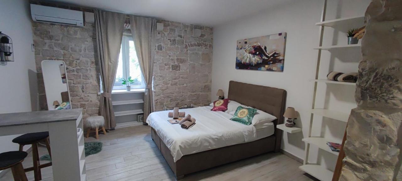 Studios Kadena Trogir - 18Th Century Stone House Екстериор снимка