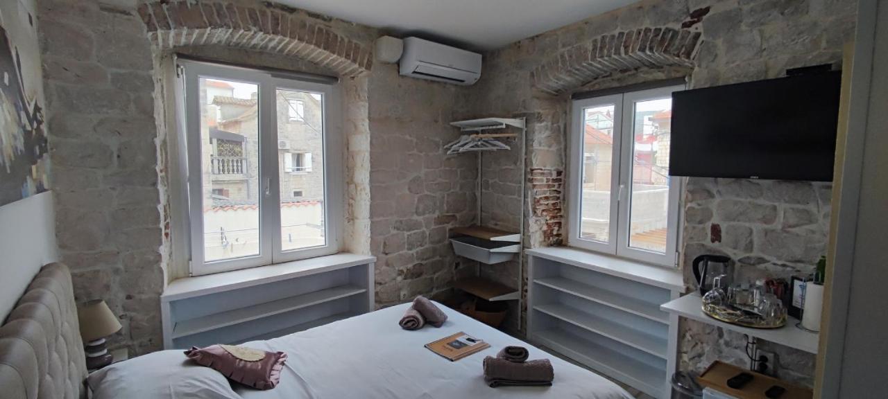 Studios Kadena Trogir - 18Th Century Stone House Екстериор снимка