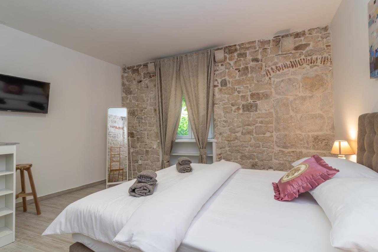 Studios Kadena Trogir - 18Th Century Stone House Екстериор снимка