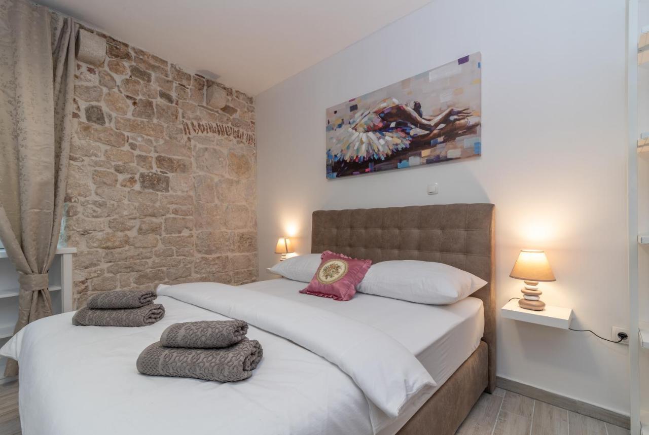 Studios Kadena Trogir - 18Th Century Stone House Екстериор снимка