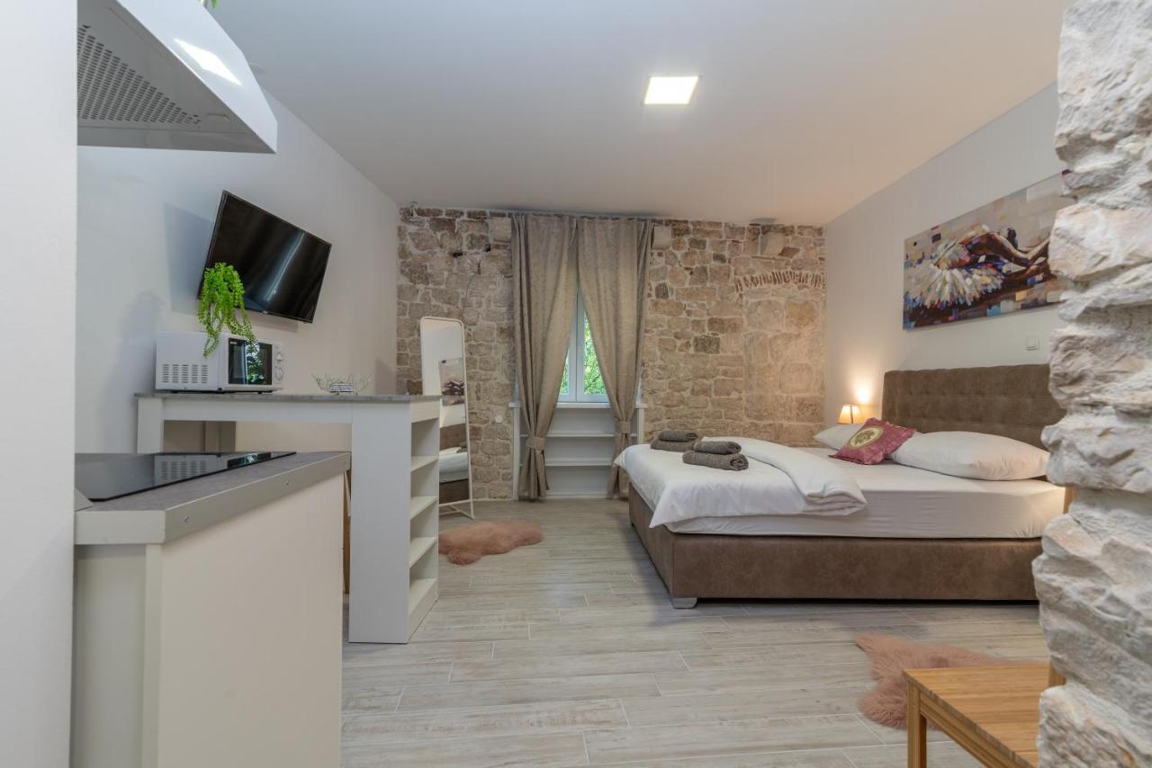 Studios Kadena Trogir - 18Th Century Stone House Екстериор снимка