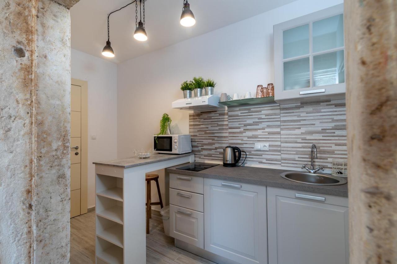 Studios Kadena Trogir - 18Th Century Stone House Екстериор снимка