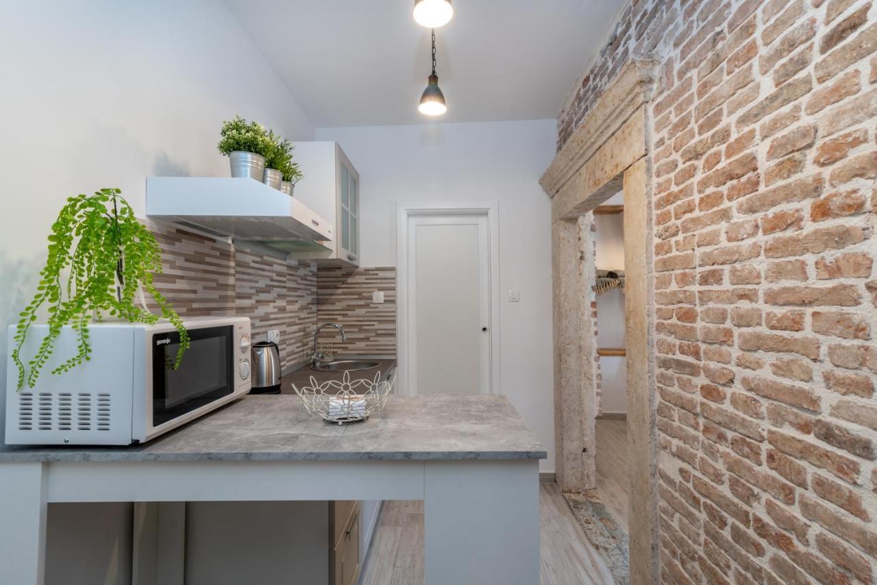 Studios Kadena Trogir - 18Th Century Stone House Екстериор снимка